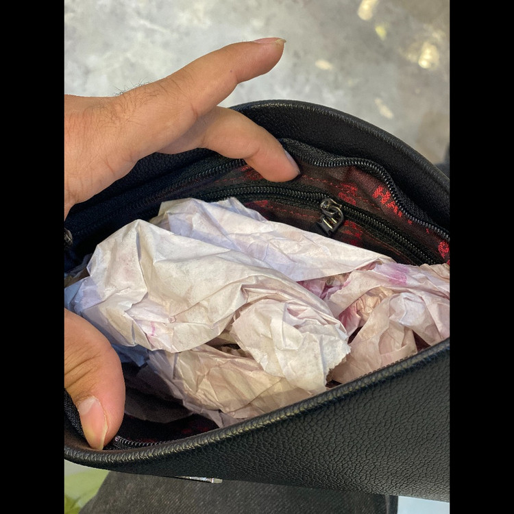 کیف زنانه پاسپورتی برند happy bag کد 1200 ساده