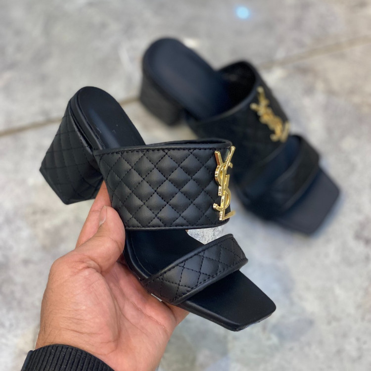 صندل پاشنه دار ysl رنگ سفید و مشکی سایز 37 تا 40