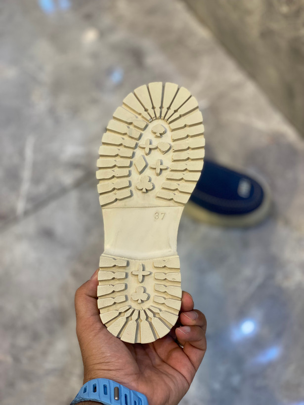 نیمبوت زنانه زیره پیو miu miu سایز 37 تا 40