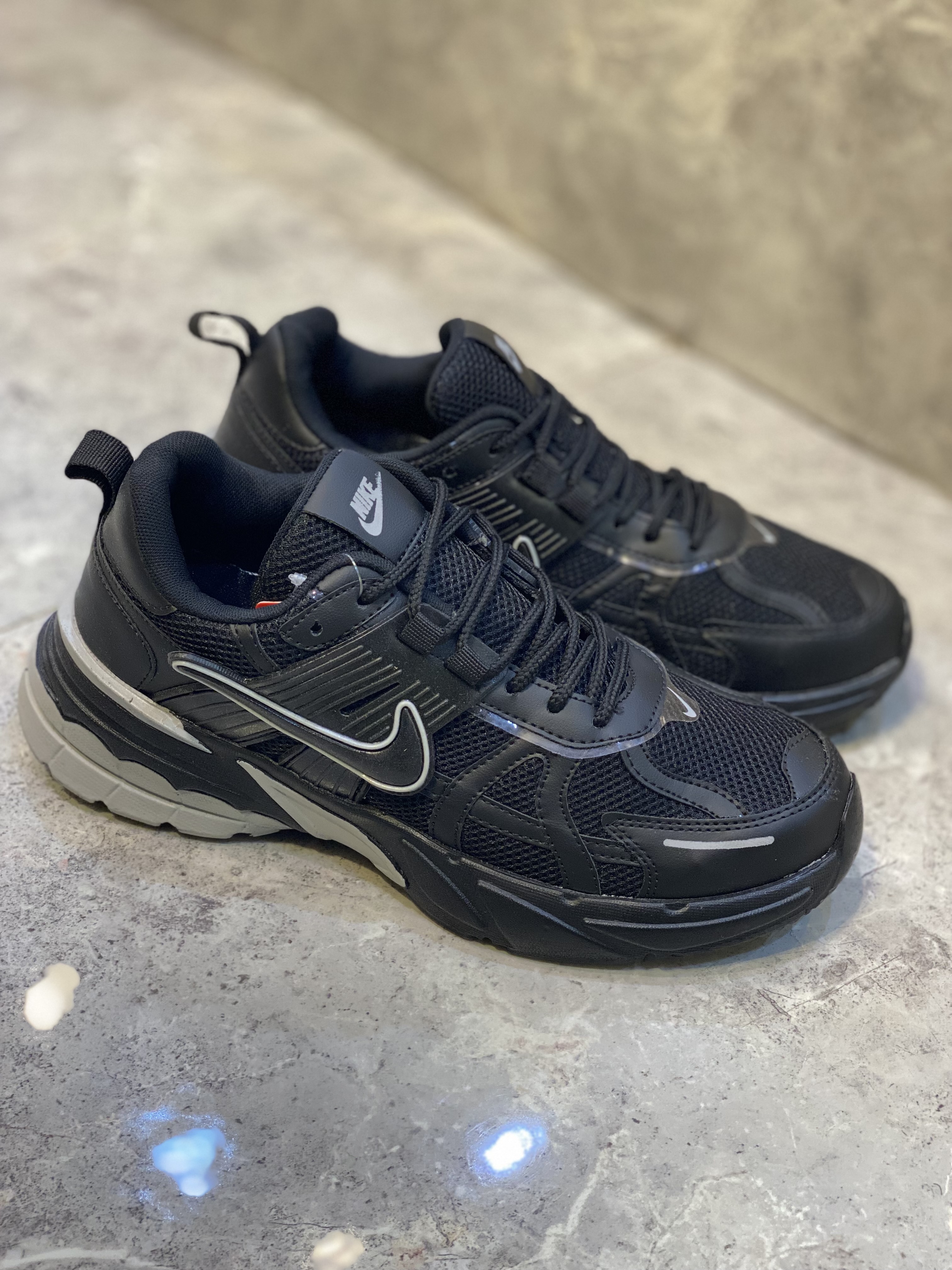 کتونی نایک v2k مشکی سایز 41 تا 44